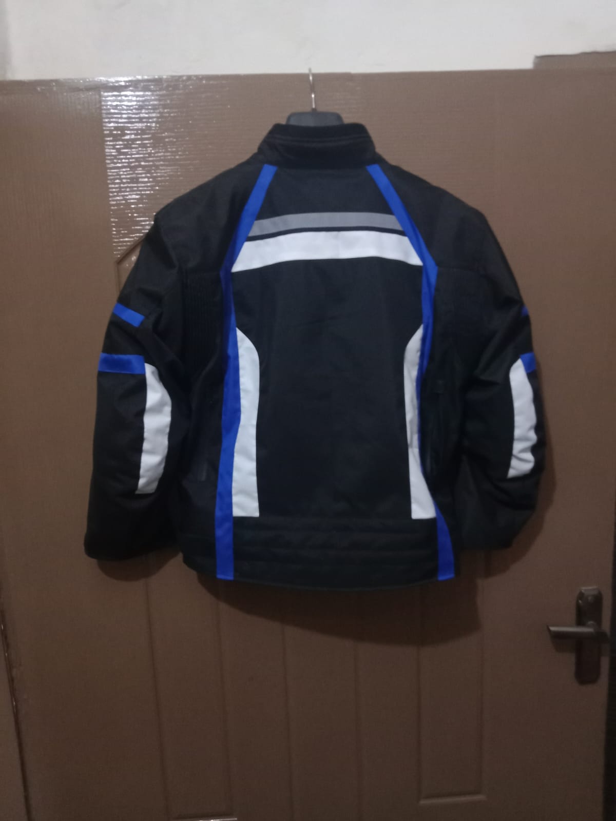 All-Weather Motorcycle Riding Suit – Waterproof, Armored & Thermal-Ready