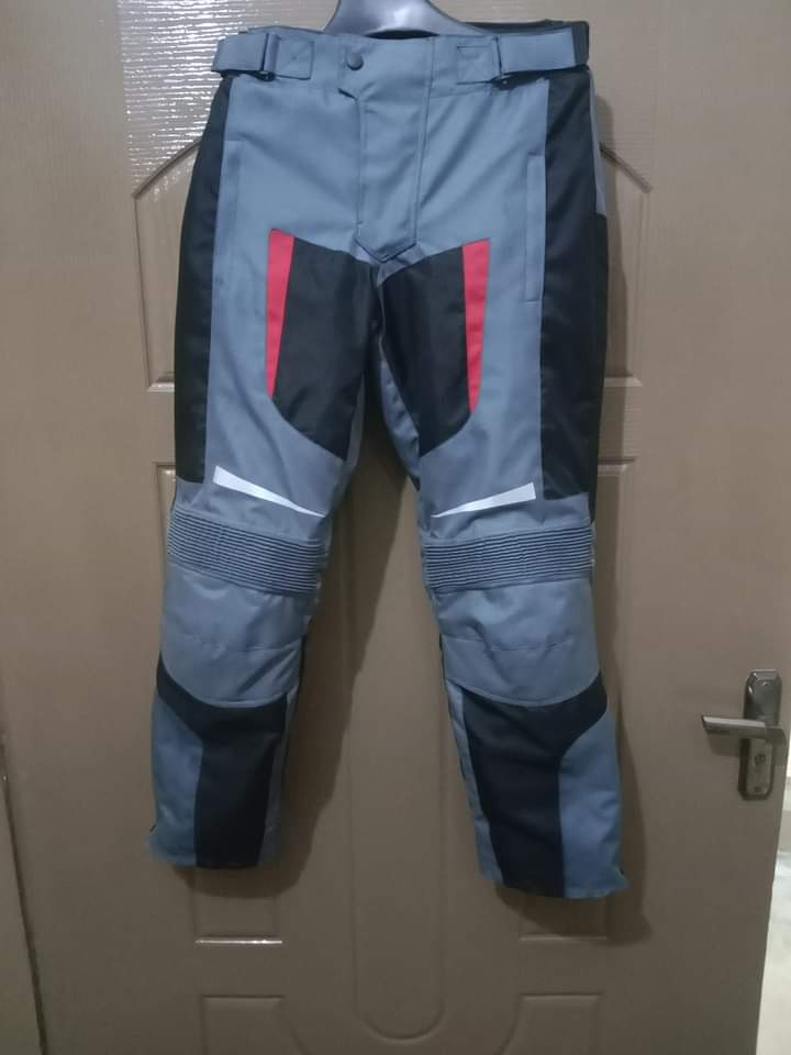 All-Weather Motorcycle Riding Suit – Waterproof, Armored & Thermal-Ready